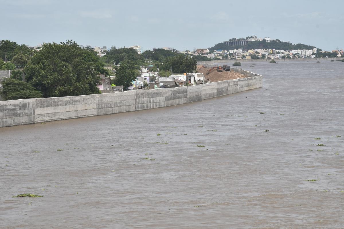 Vijayawada Lowlying areas in Krishna and NTR districts inundated